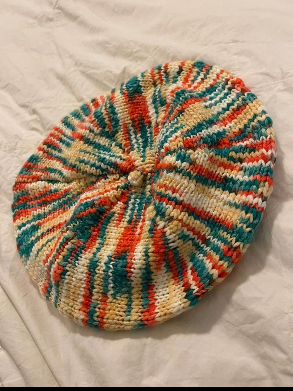 Free People Raspberry Beret - Picture 2 of 4